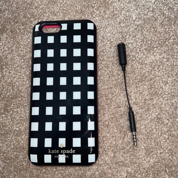 Kate Spade Gingham Black and White Apple I Phone 6 Charging Case - Picture 4 of 6
